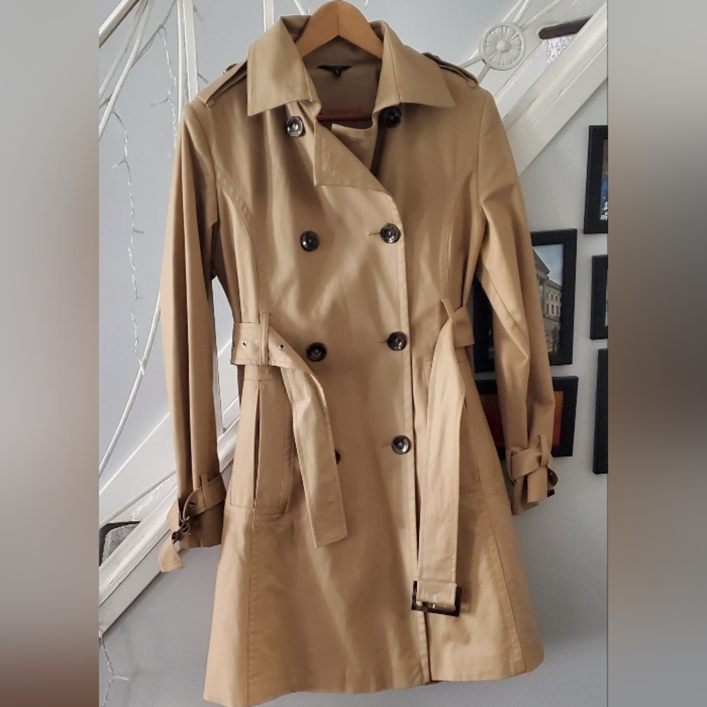 Trench coat